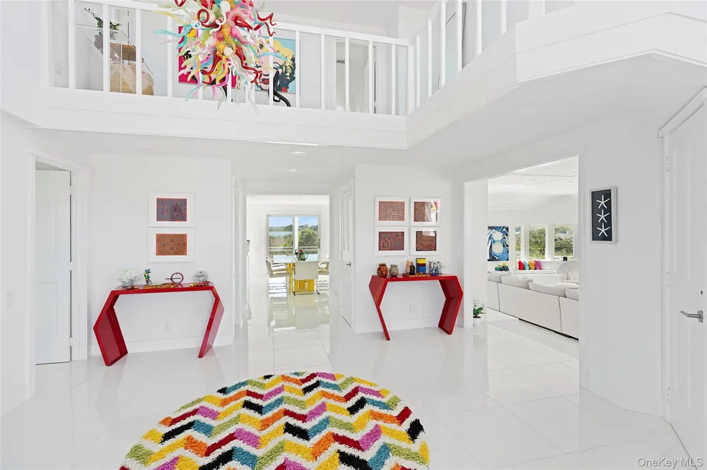 64 W End Road East Hampton, NY 11937
