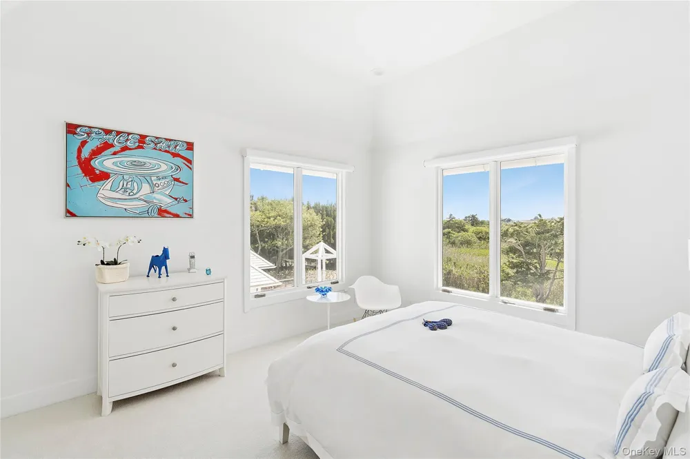 64 W End Road East Hampton, NY 11937
