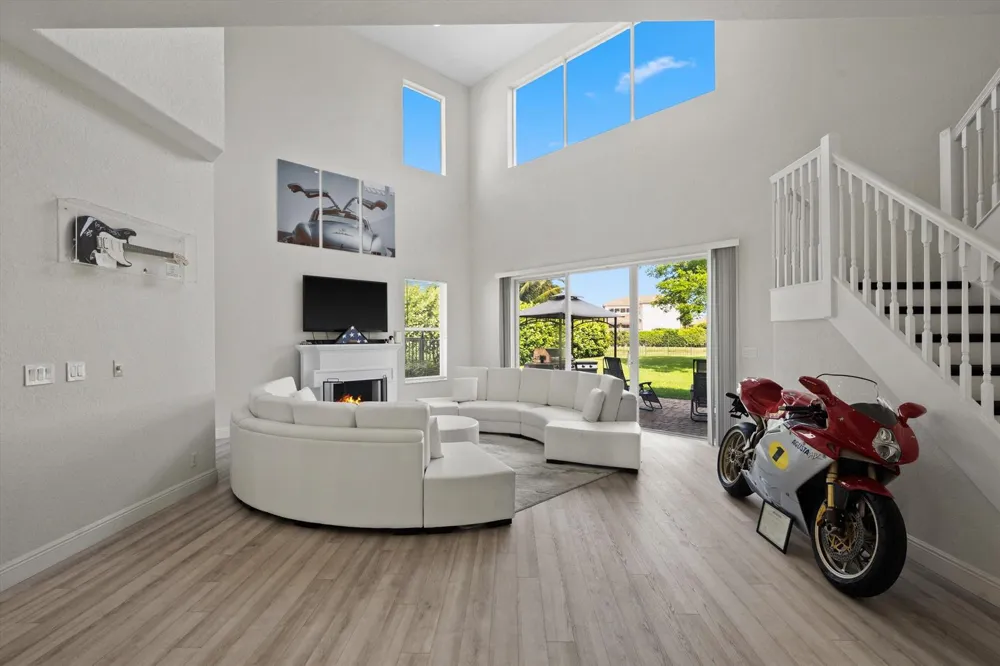 1215 Creekside Drive Wellington, FL 33414