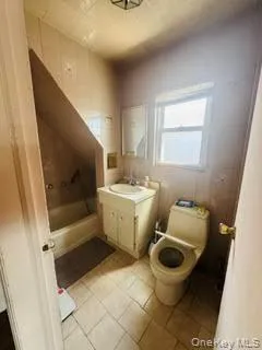 9404 157th Avenue Howard Beach, NY 11414