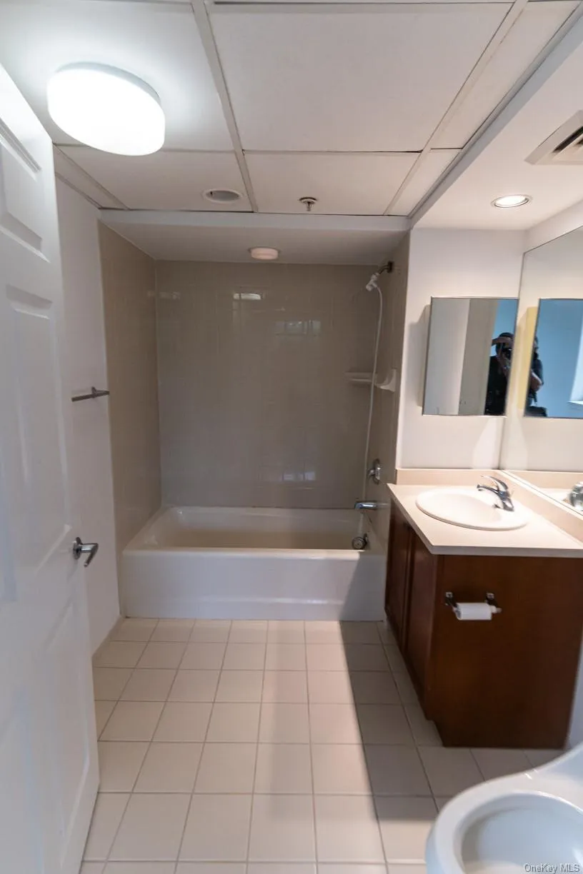100 Harbor View Drive #251 Port Washington, NY 11050