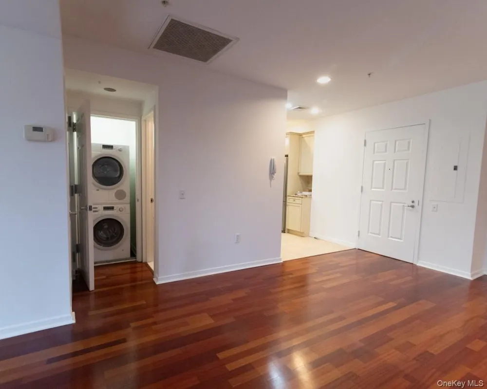 100 Harbor View Drive #251 Port Washington, NY 11050