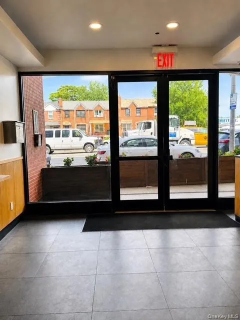 60-70 Woodhaven Boulevard #4I Elmhurst, NY 11373