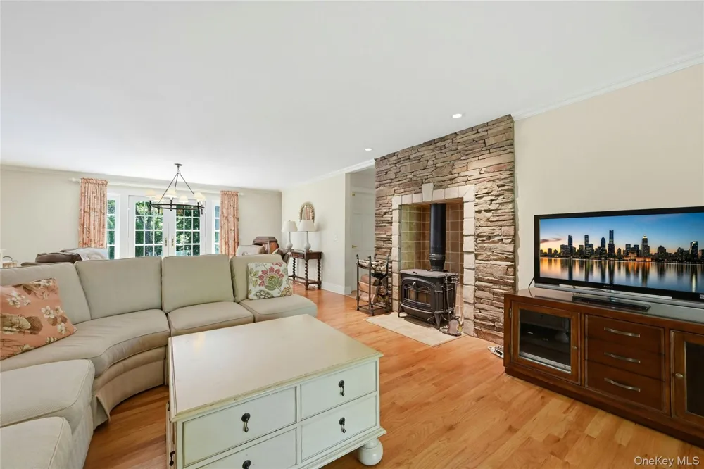 1195 Goose Creek Lane Southold, NY 11971