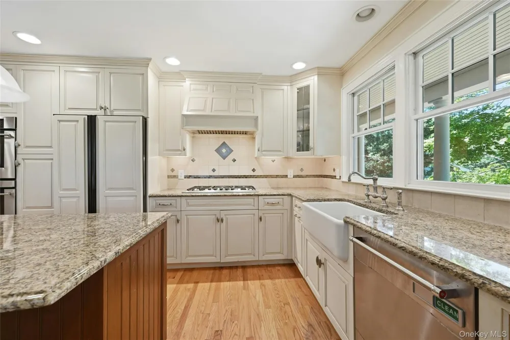 1195 Goose Creek Lane Southold, NY 11971