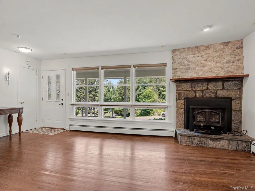 11 Leona Drive Brewster, NY 10509