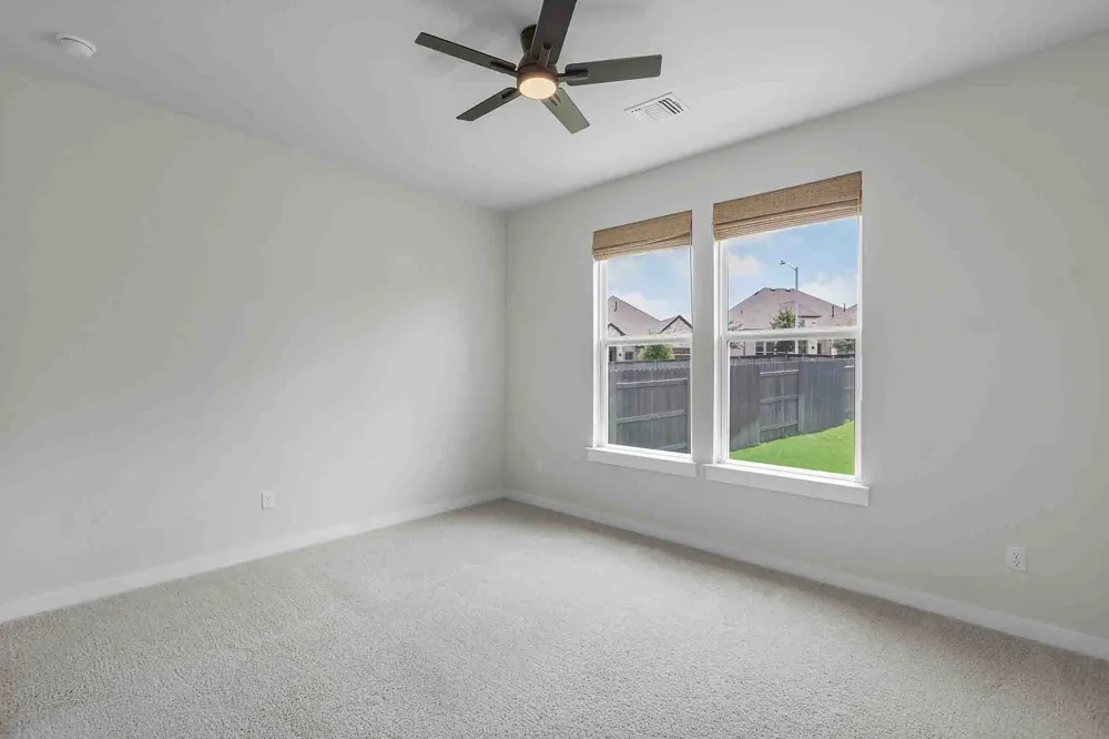 276 Washington Drive Kyle, TX 78640