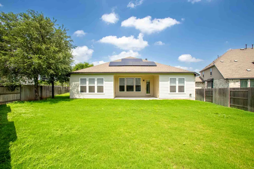 276 Washington Drive Kyle, TX 78640
