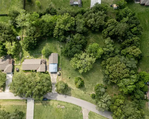 3804 Shady Lane