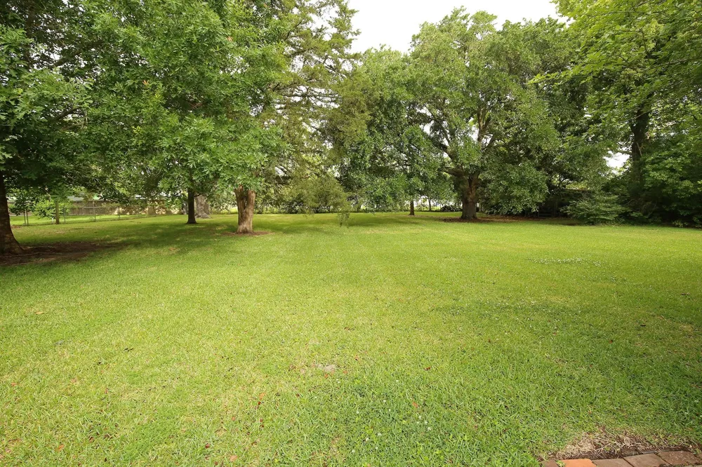3804 Shady Lane Santa Fe, TX 77517