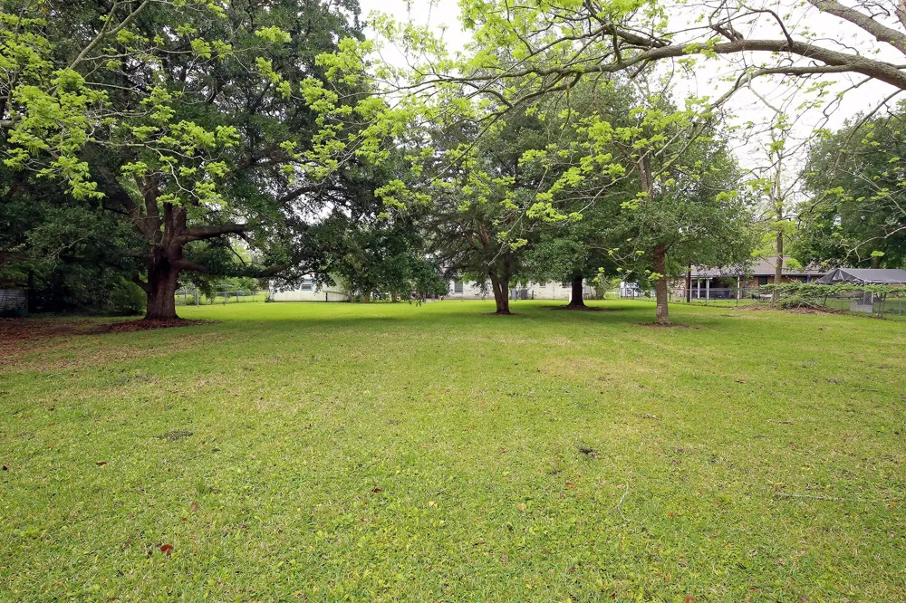 3804 Shady Lane Santa Fe, TX 77517
