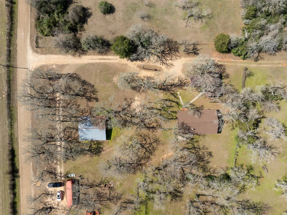 1949 County Road 347 Loop Gause, TX 77857