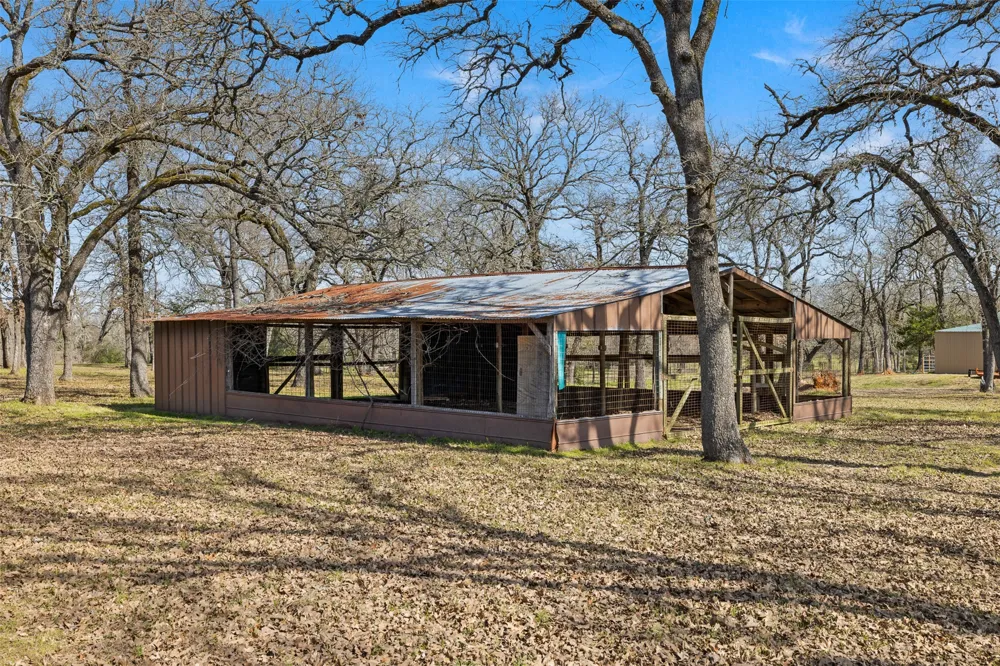 1949 County Road 347 Loop Gause, TX 77857