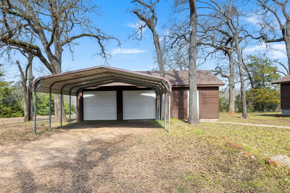1949 County Road 347 Loop Gause, TX 77857