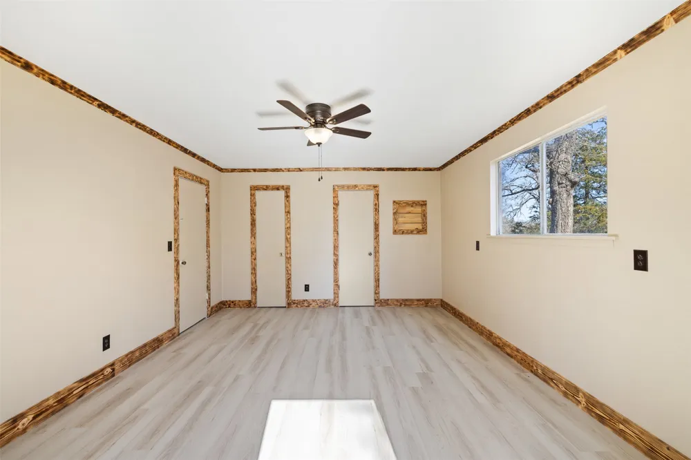 1949 County Road 347 Loop Gause, TX 77857