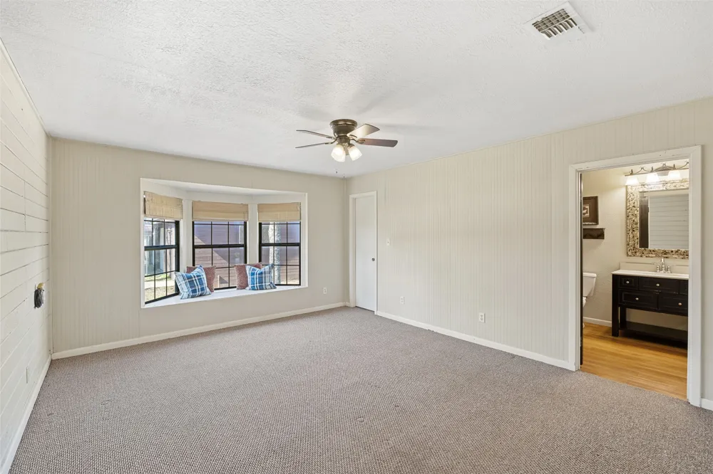 1949 County Road 347 Loop Gause, TX 77857