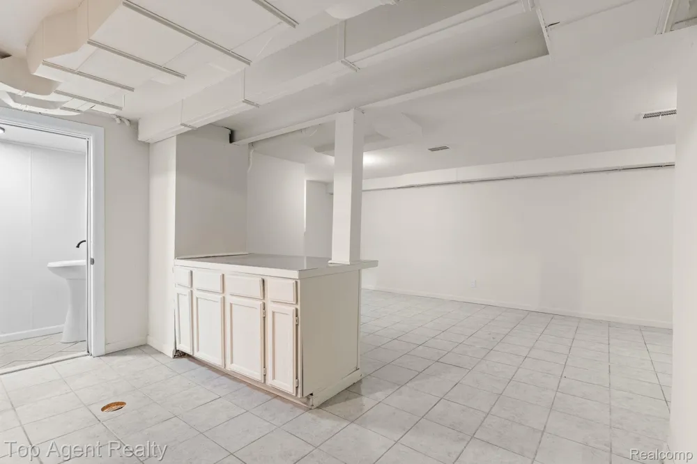 14257 Artesian Street Detroit City, MI 48223