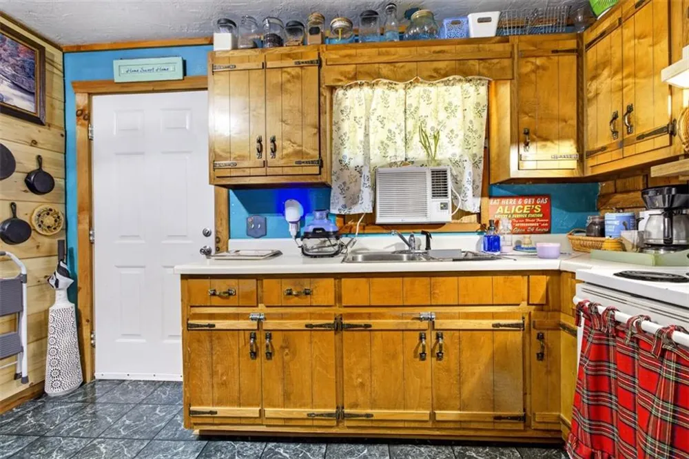 61 Rogers Cove Lane Clayton, GA 30525