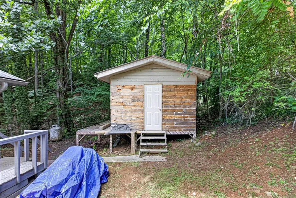 61 Rogers Cove Lane Clayton, GA 30525
