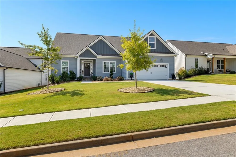 73 Oakhurst Trail Sharpsburg, GA 30277