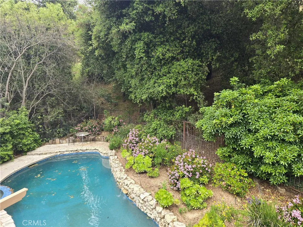 4249 Park Alisal Calabasas, CA 91302