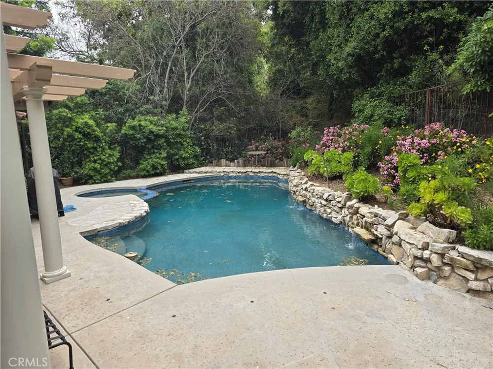 4249 Park Alisal Calabasas, CA 91302