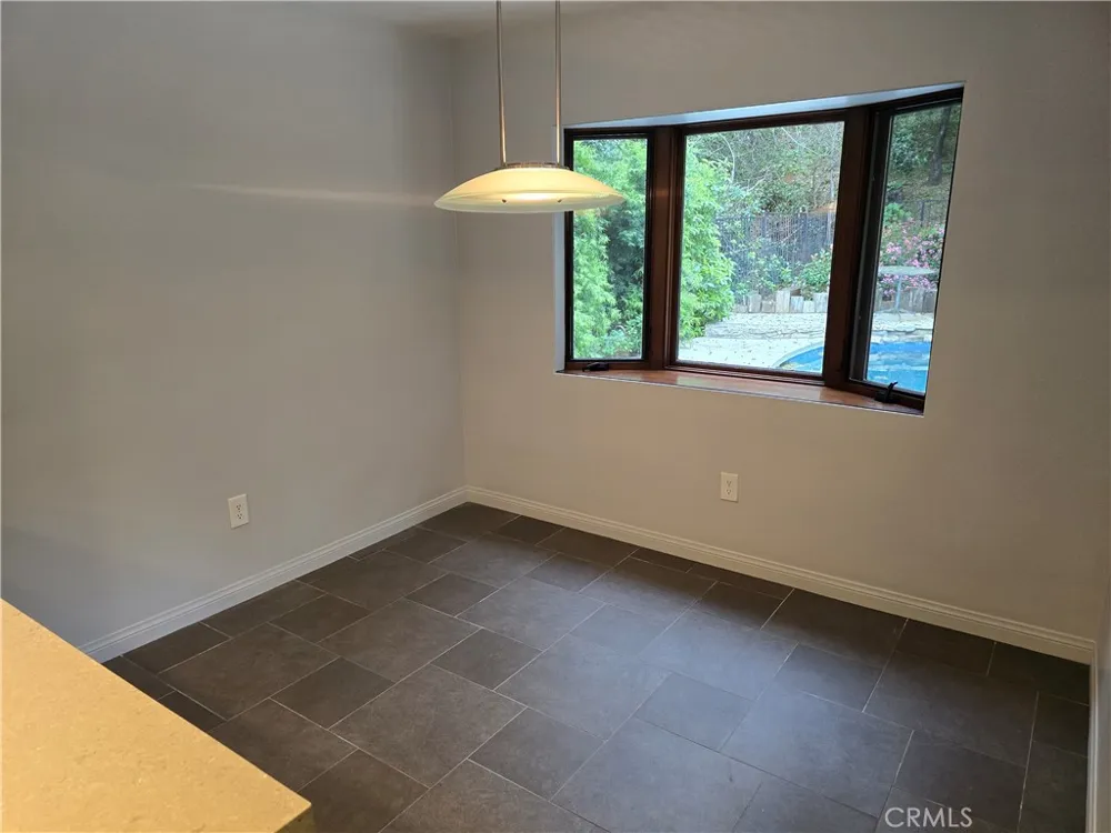 4249 Park Alisal Calabasas, CA 91302