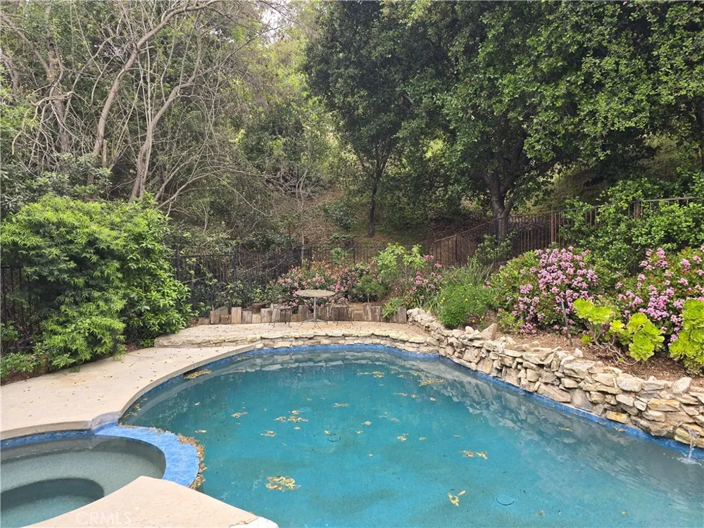 4249 Park Alisal Calabasas, CA 91302