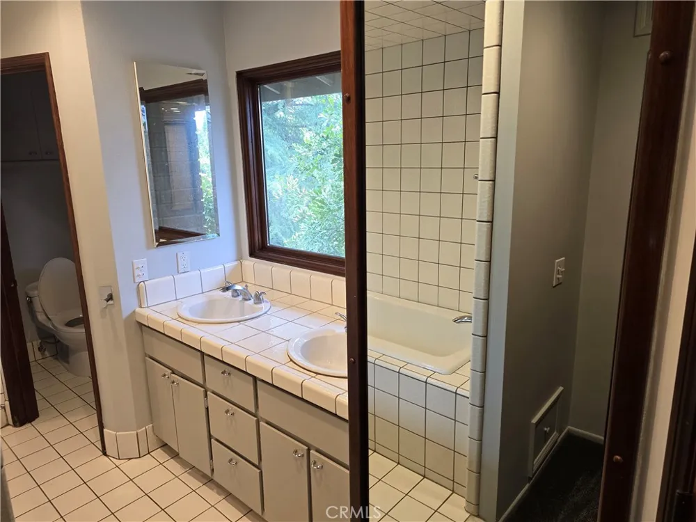 4249 Park Alisal Calabasas, CA 91302