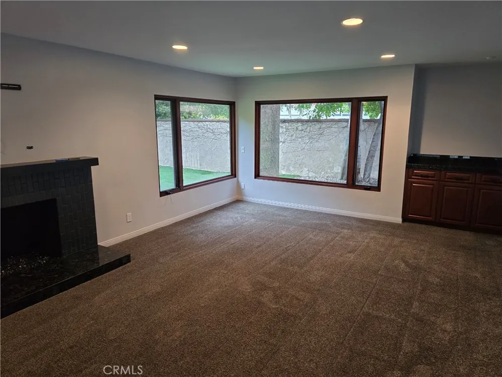 4249 Park Alisal Calabasas, CA 91302