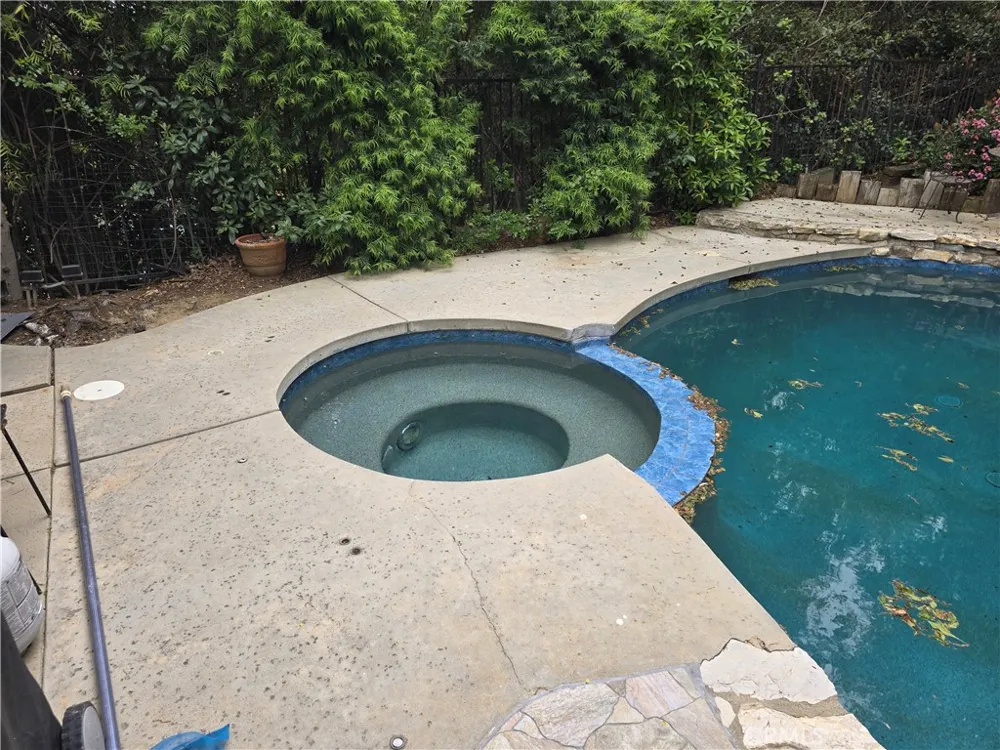 4249 Park Alisal Calabasas, CA 91302