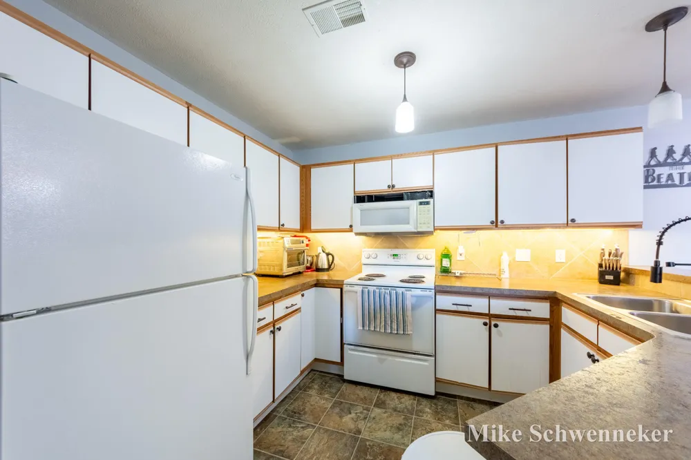 8496 Jasonville Court SE #102 Caledonia, MI 49316