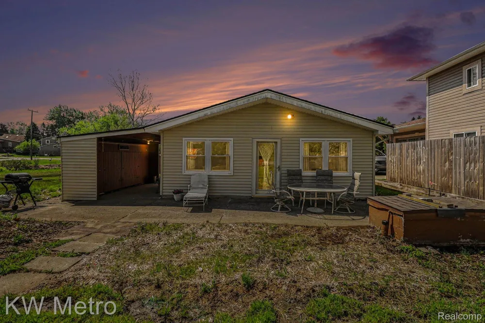 657 Dunleavy Drive Highland Charter Township, MI 48356