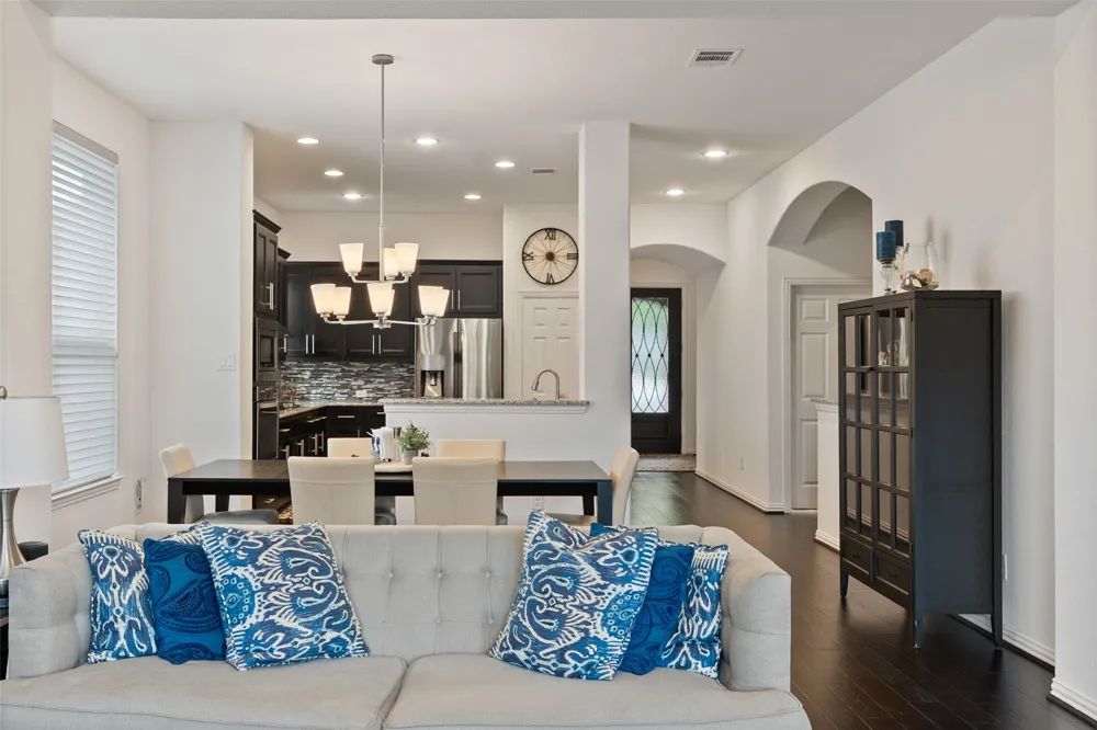3400 Venezia View Leander, TX 78641