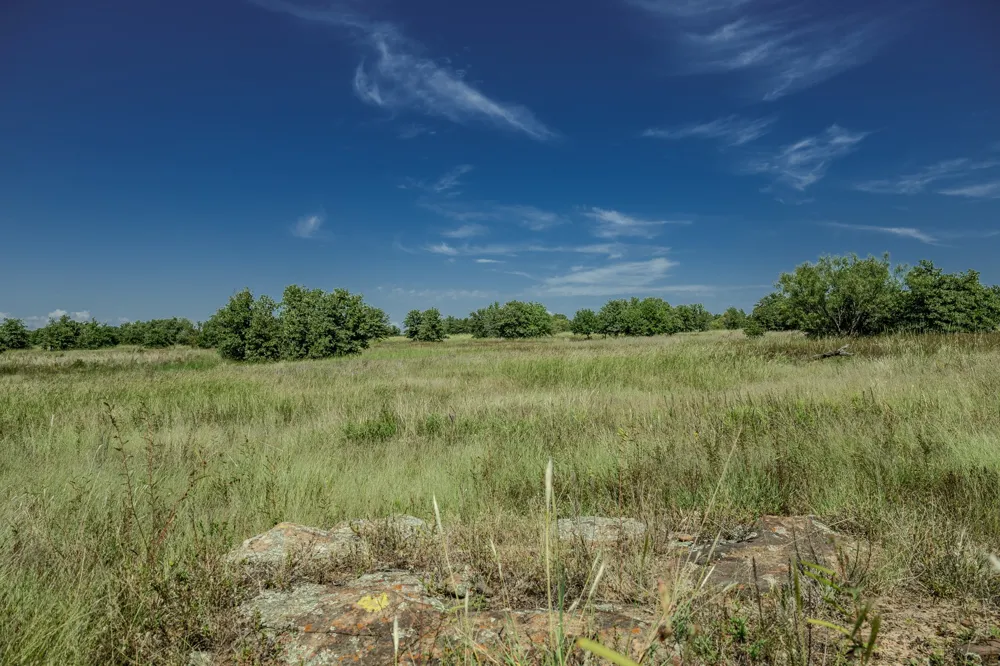 1 W Pleasant Valley Road Henrietta, TX 76230