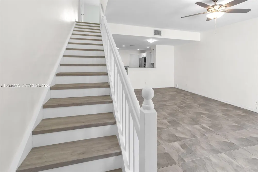 1393 Barcelona Way #4-26 Weston, FL 33327