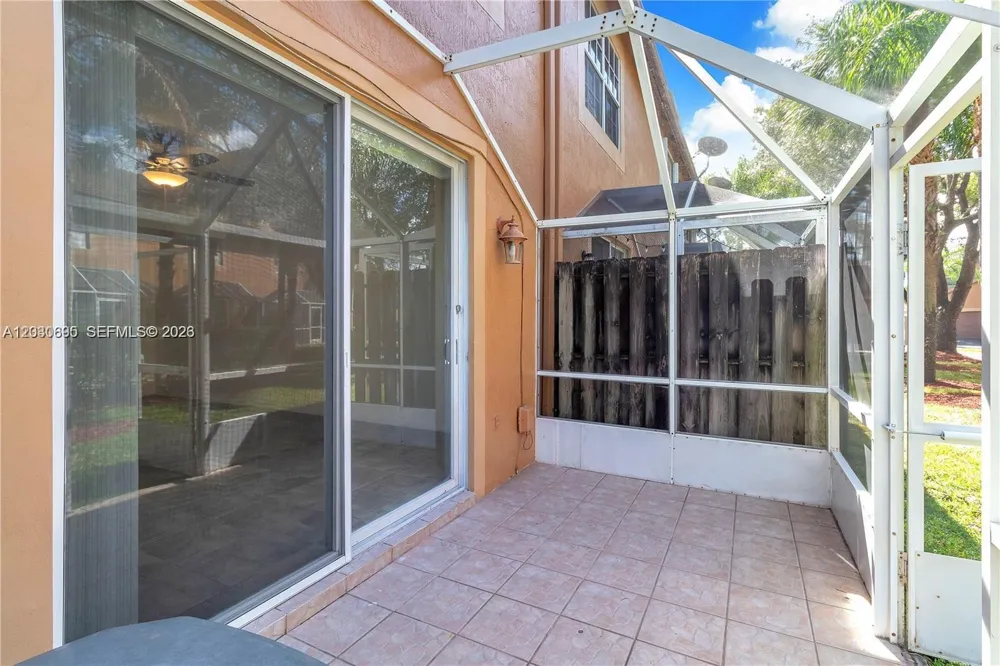 1393 Barcelona Way #4-26 Weston, FL 33327