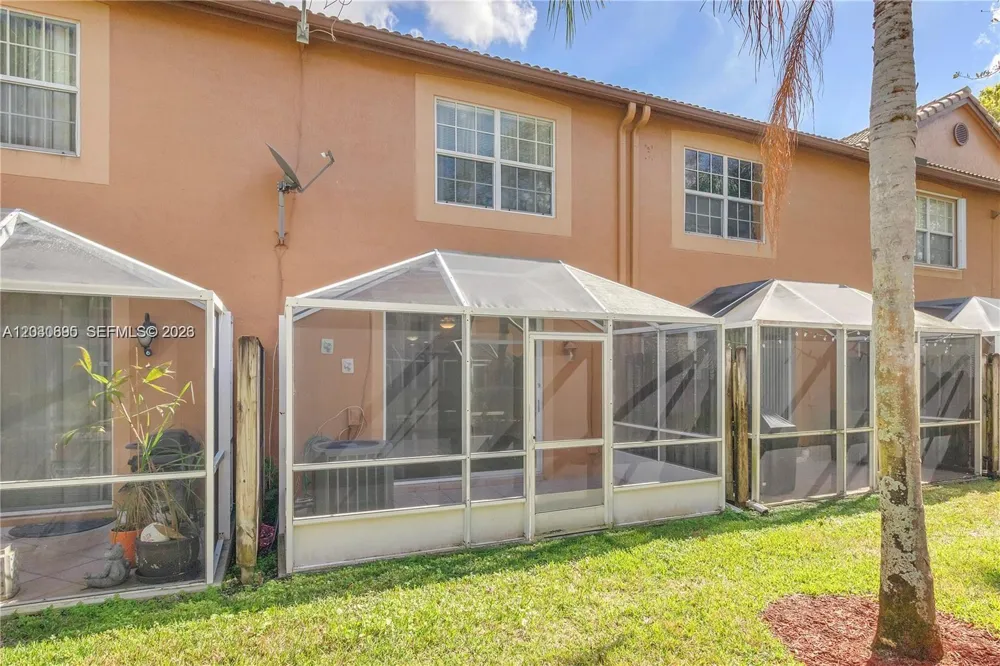 1393 Barcelona Way #4-26 Weston, FL 33327