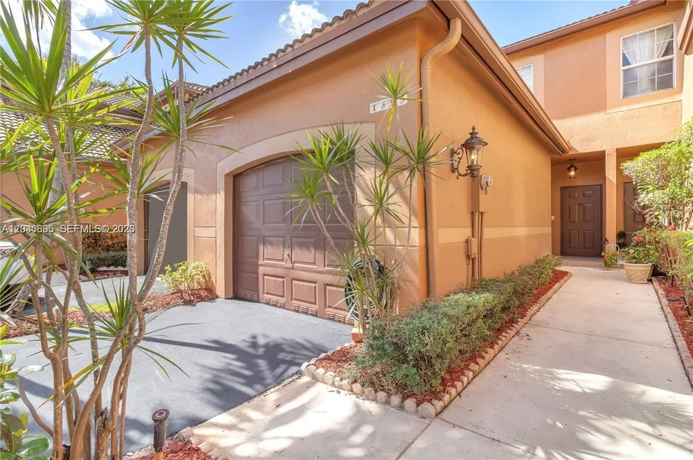1393 Barcelona Way #4-26 Weston, FL 33327