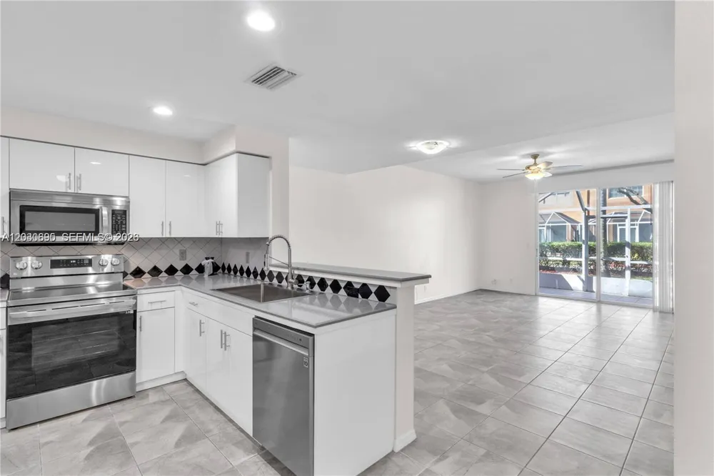 1393 Barcelona Way #4-26 Weston, FL 33327