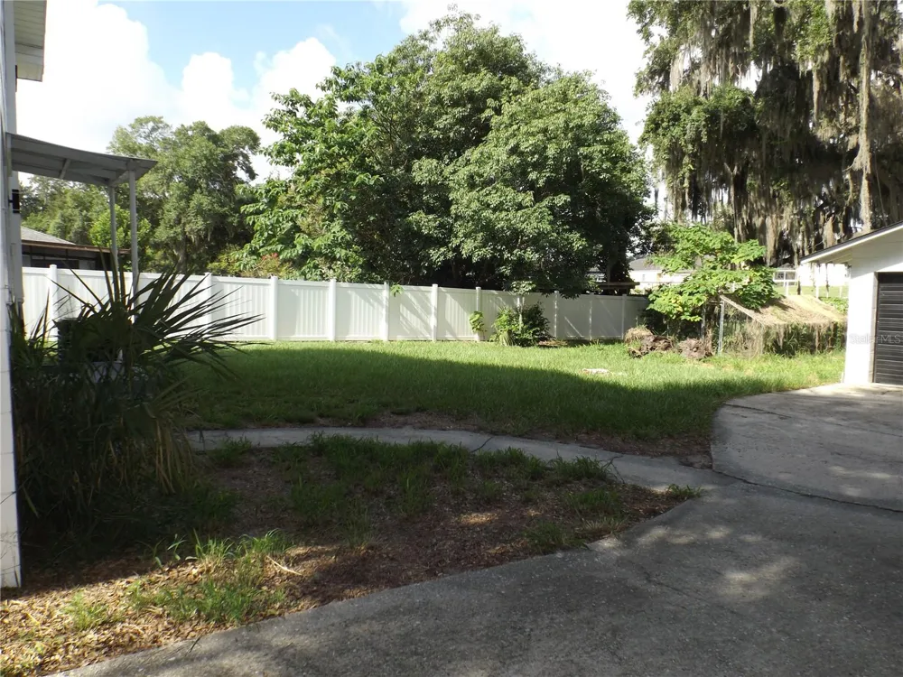 199 8TH STREET SE Winter Haven, FL 33880