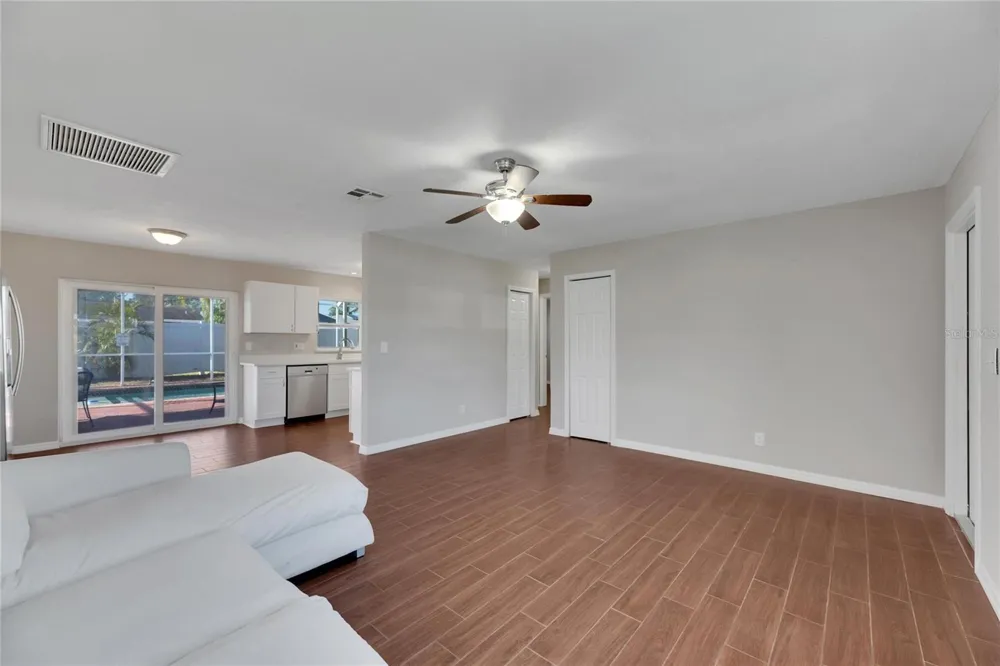 412 FLAMINGO DRIVE Apollo Beach, FL 33572