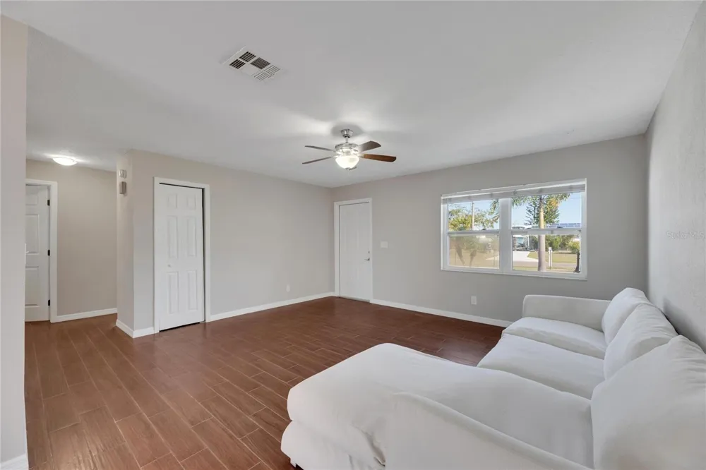 412 FLAMINGO DRIVE Apollo Beach, FL 33572