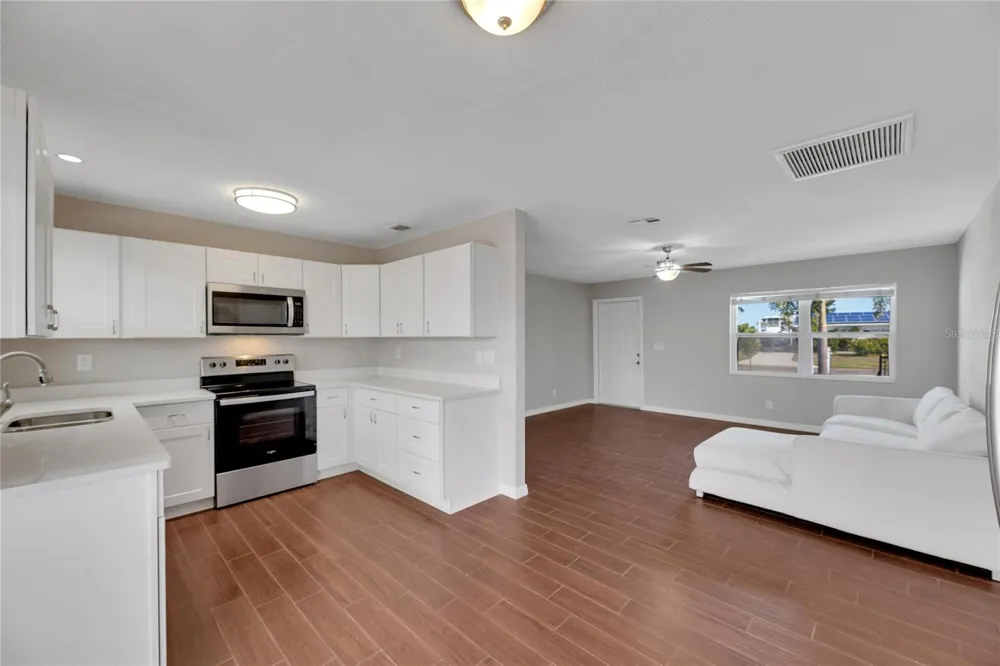 412 FLAMINGO DRIVE Apollo Beach, FL 33572