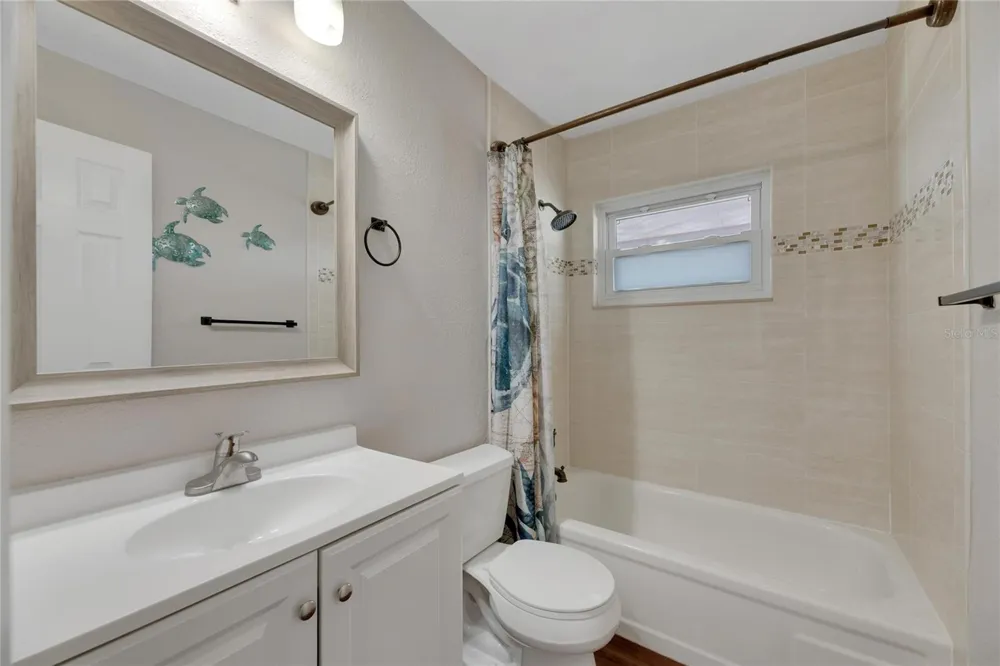 412 FLAMINGO DRIVE Apollo Beach, FL 33572