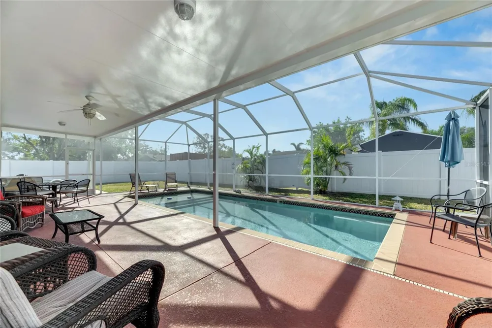 412 FLAMINGO DRIVE Apollo Beach, FL 33572