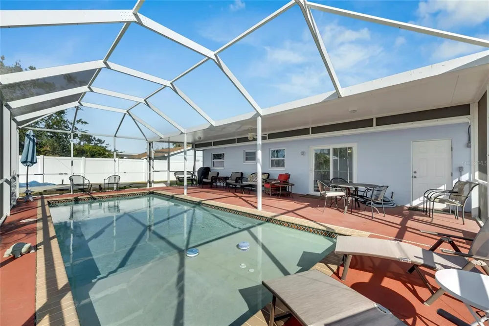 412 FLAMINGO DRIVE Apollo Beach, FL 33572
