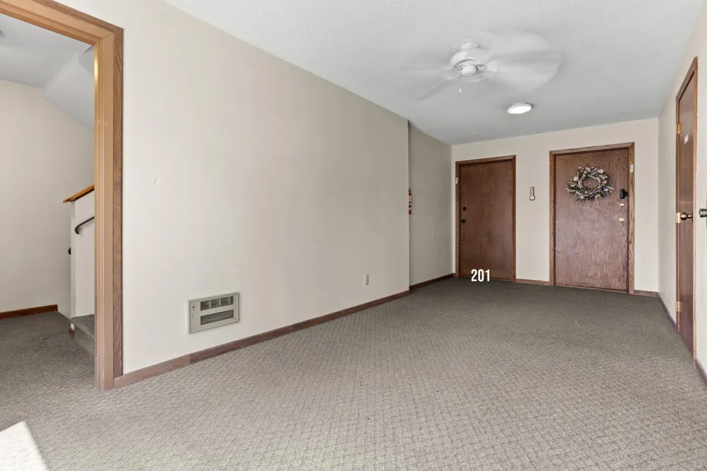 901 8th Avenue #201 Fargo, ND 58102