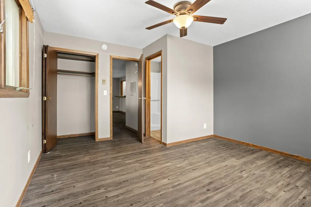 901 8th Avenue #201 Fargo, ND 58102