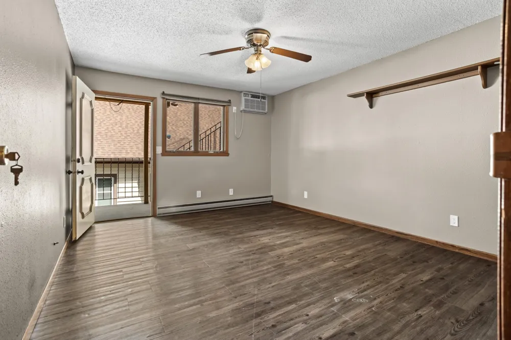 901 8th Avenue #201 Fargo, ND 58102